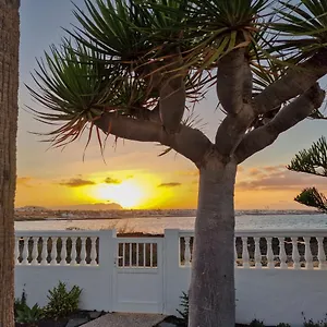 villa-la-maja-beachfront.in-canary-islands.com/