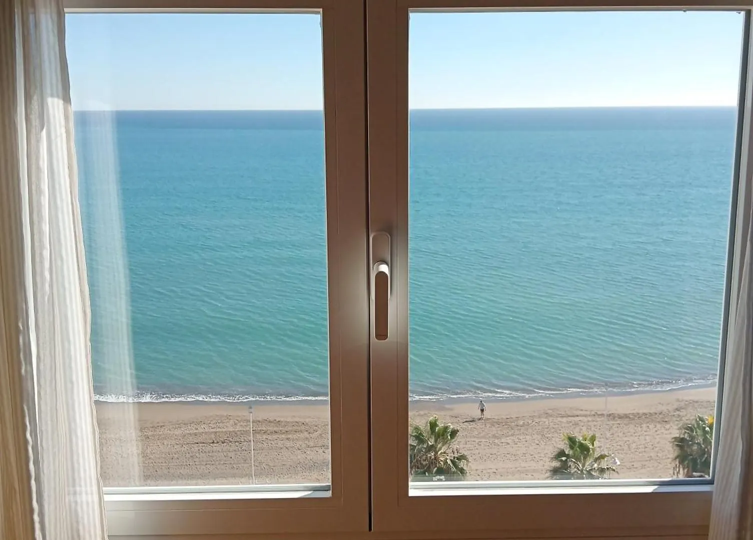 Piso Primera Linea De Playa Malaga 0*,
